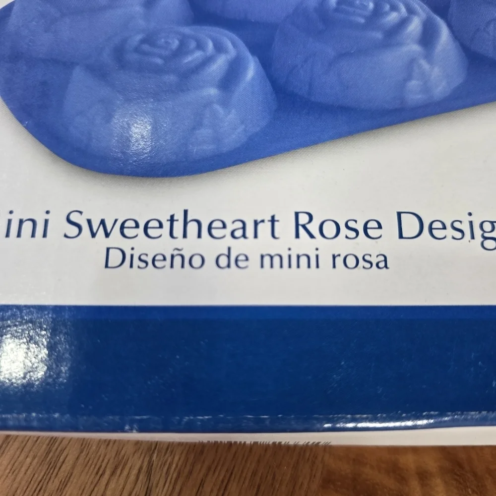 Good Cook 6 Cup Mini Rose Cupcake Pan Blue Silicone Rose Mold Bakeware